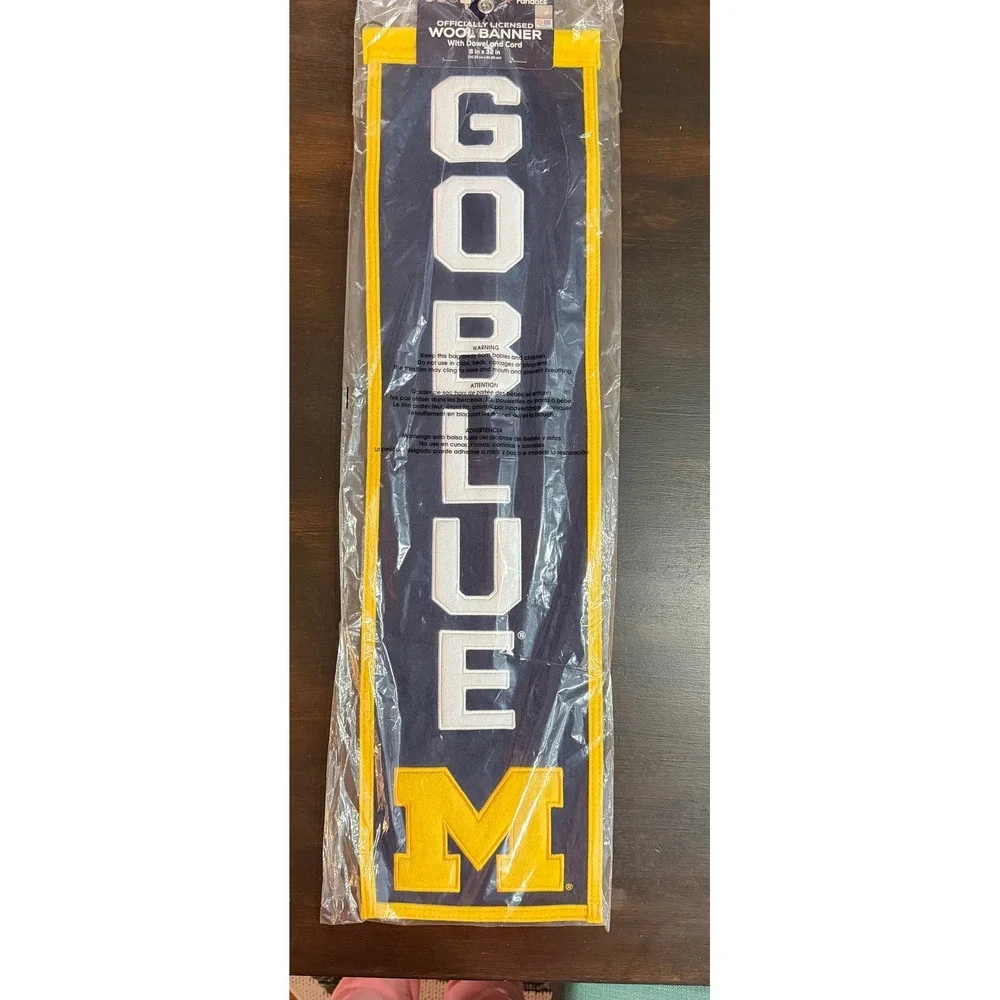 NWT Michigan Wolverines NCAA Fanatics WinCraft Go Blue Wool 8x32 Wall Banner